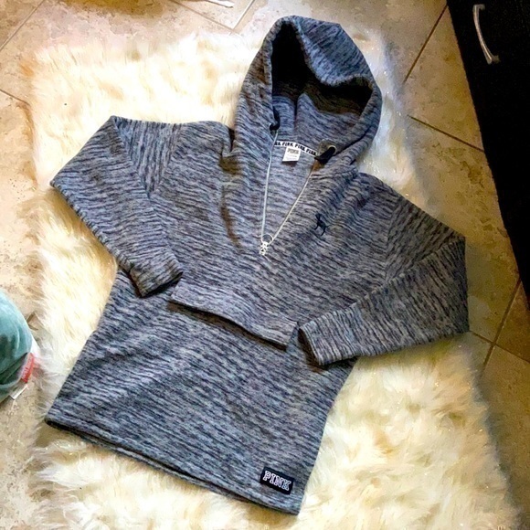 VS PINK*Special Edition* Functional Pullover